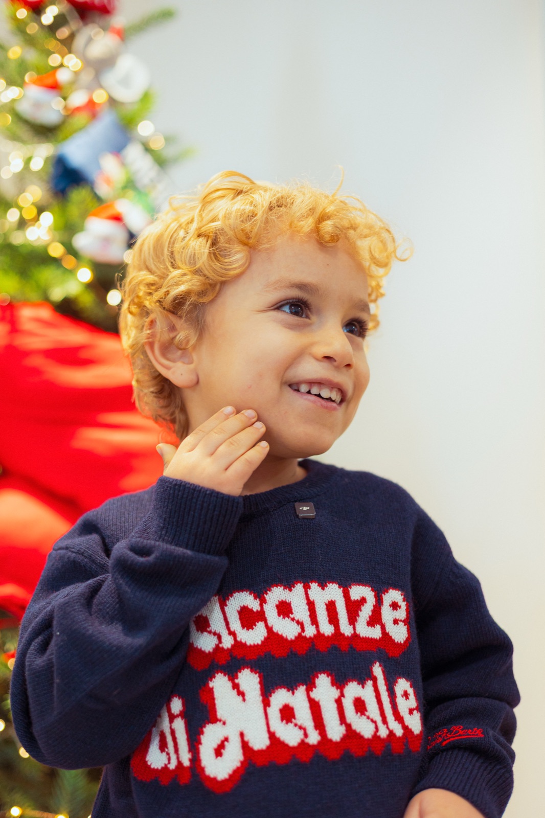 maglione Vacanze di Natale, sorride