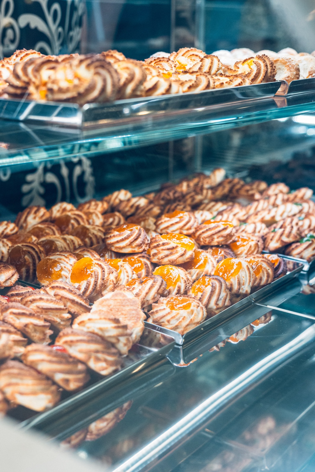 banco dei dolci, primo piano